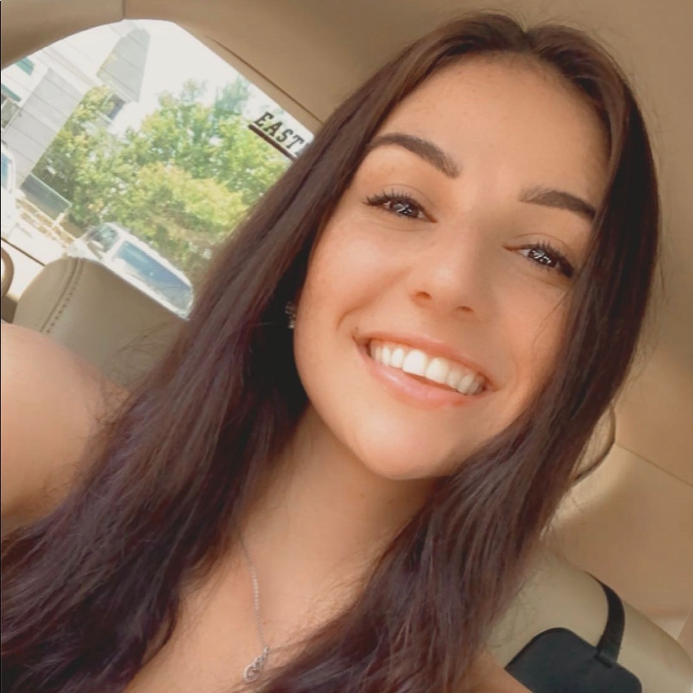 Meet your Posher, Ava